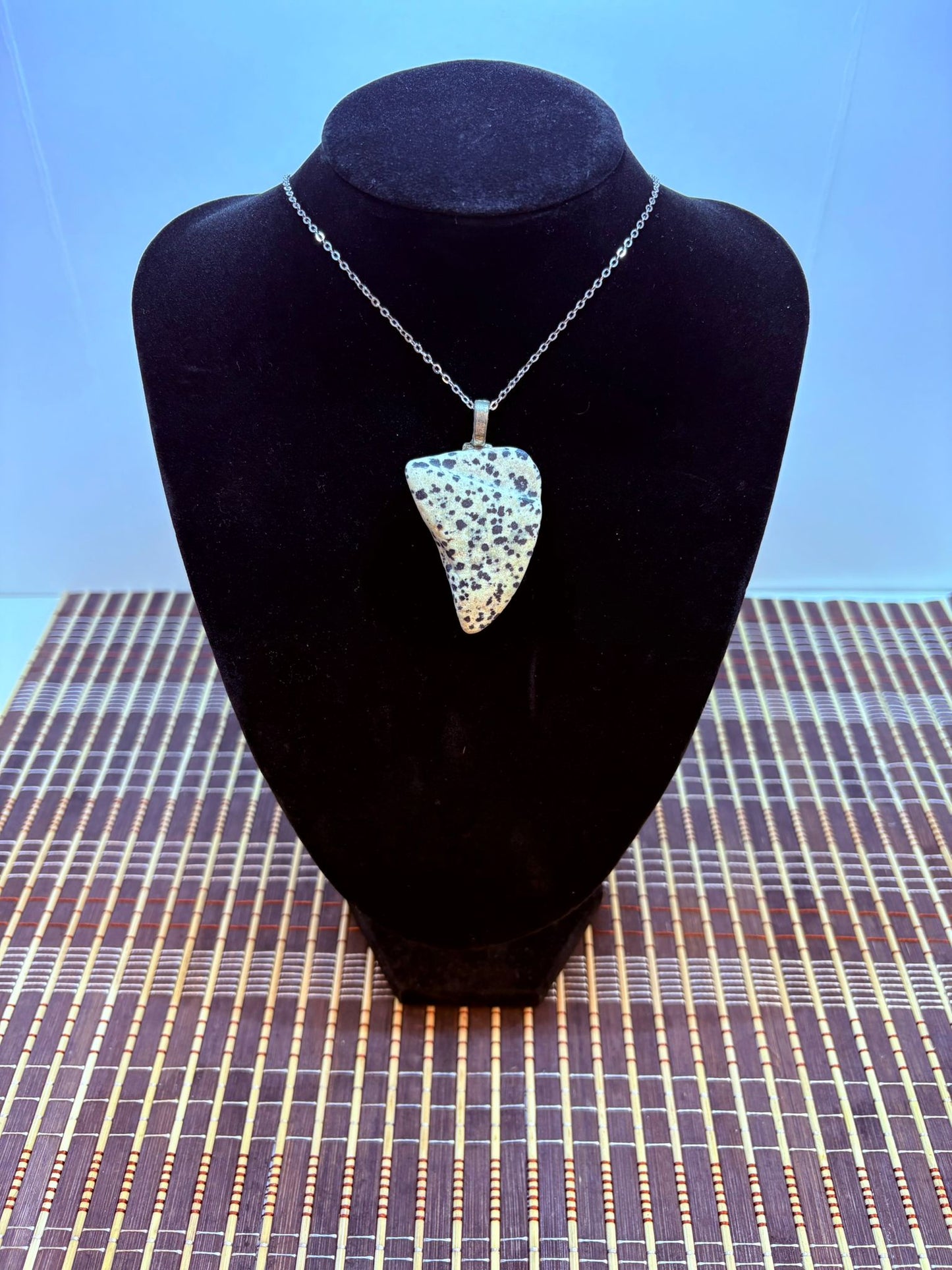 Piedra Dalmata triangular