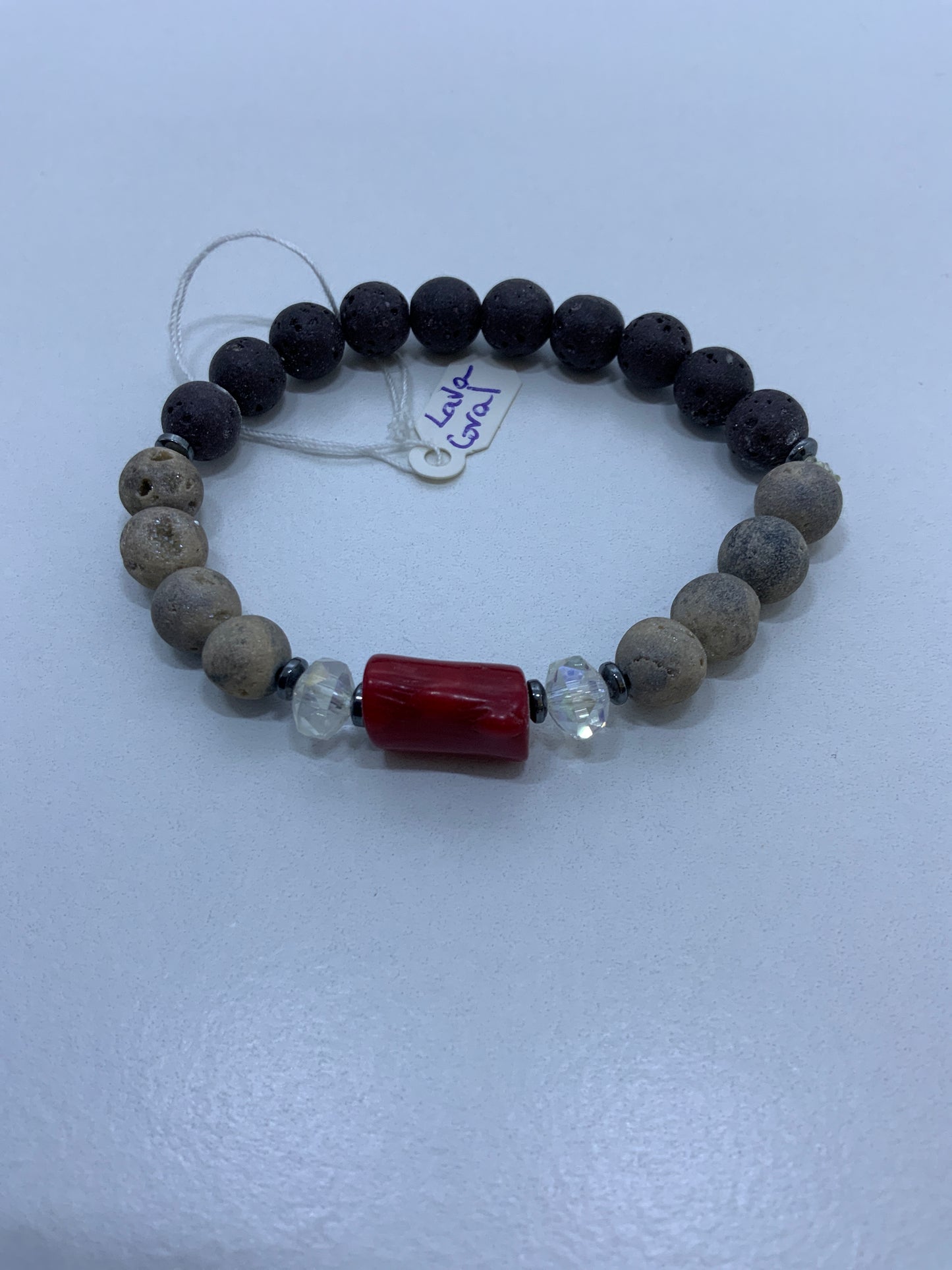 Agata Cristalizada con coral, piedra volcánica, hematita y cristales