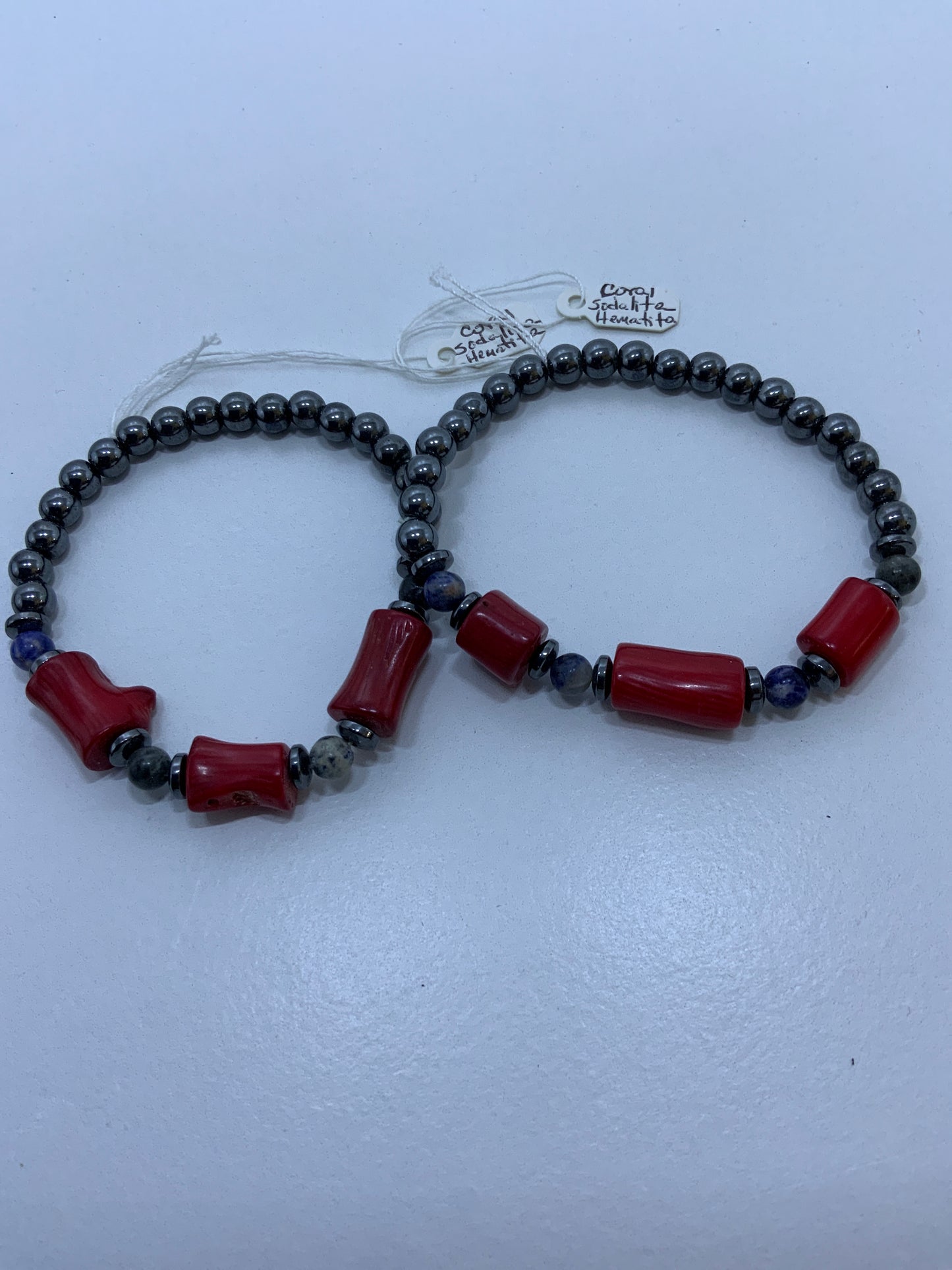 Pulsera Coral Rojo, sodalita, hematita