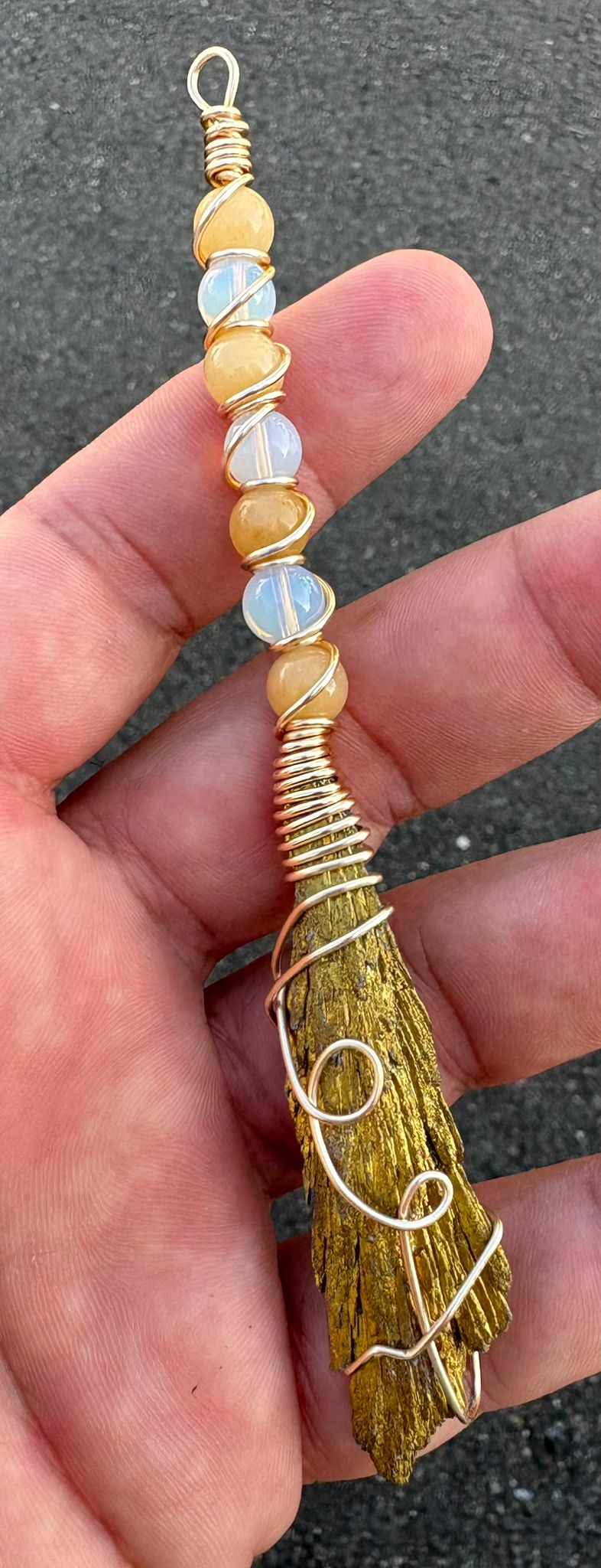 Cianita Escoba de Bruja Dorada