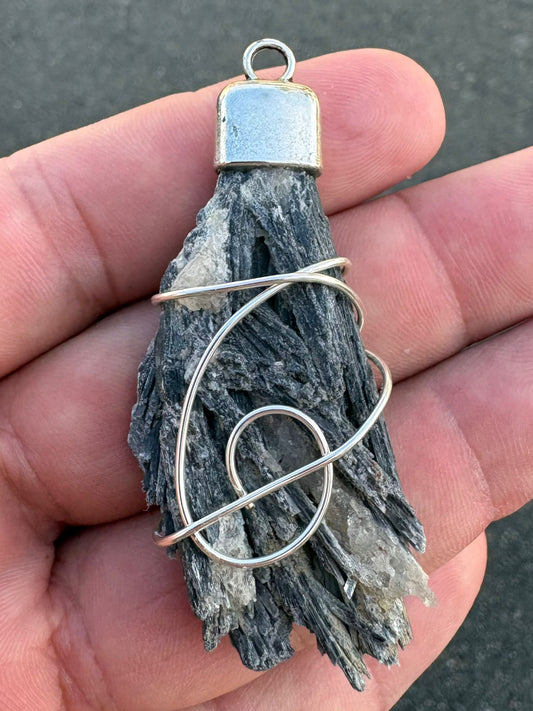 Cianita Escoba de Bruja