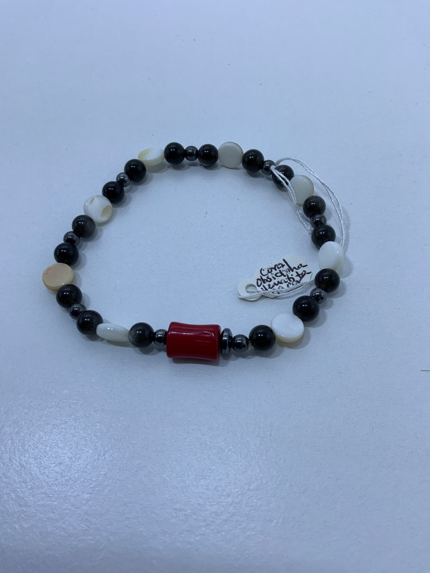 Pulsera Coral Rojo, obsidiana, hematita, madre perla